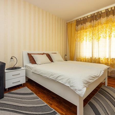 Nella. Apartamento Crikvenica Exterior foto
