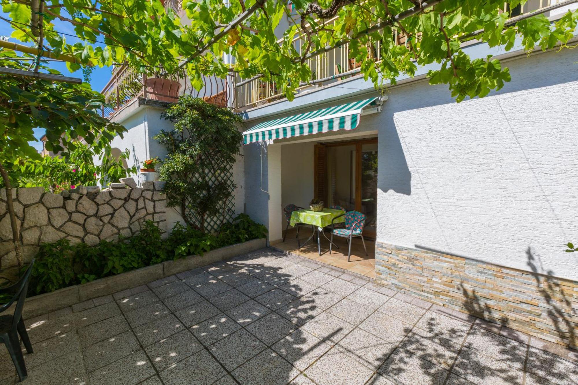 Nella. Apartamento Crikvenica Exterior foto