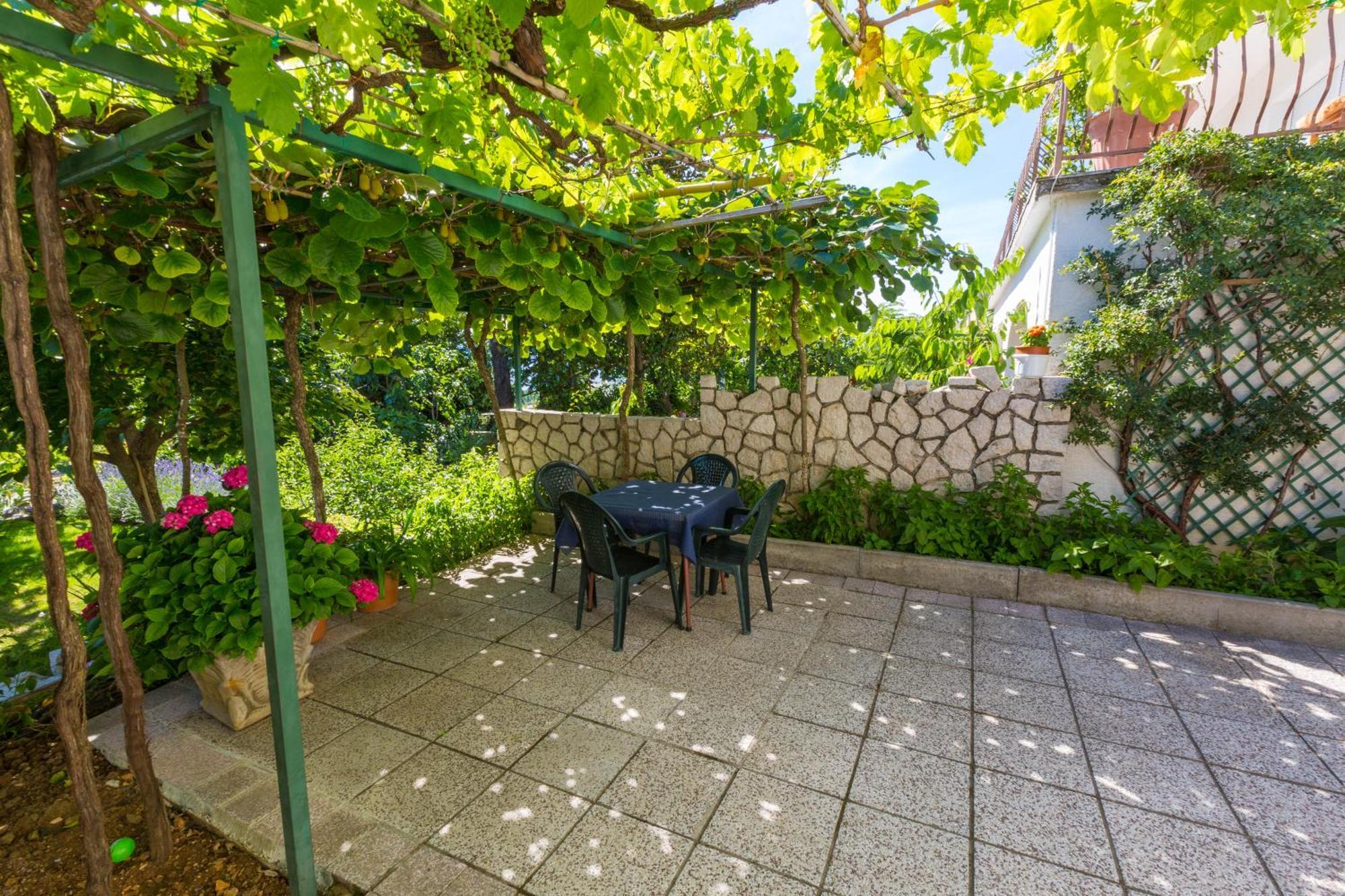 Nella. Apartamento Crikvenica Exterior foto